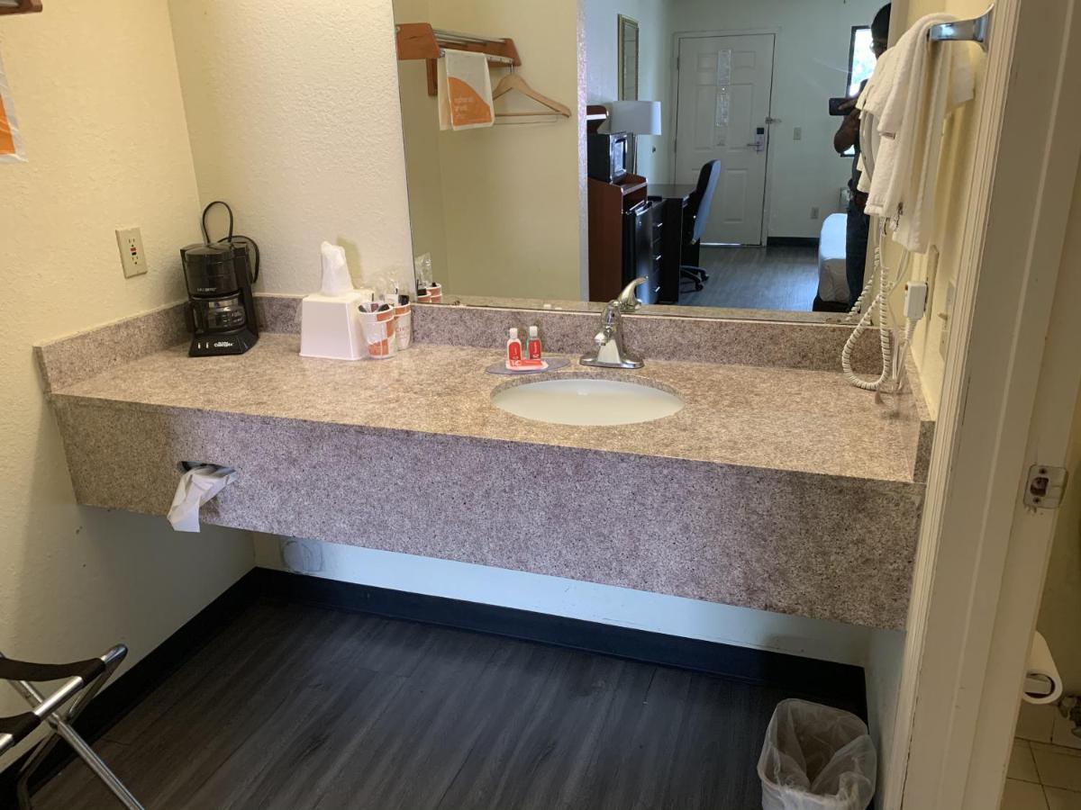 Econo Lodge Dothan Luaran gambar